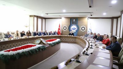 Aksaray Üniversitesinde (ASÜ), bahar dönemi çalışma stratejilerinin konuşulduğu istişare toplantısının