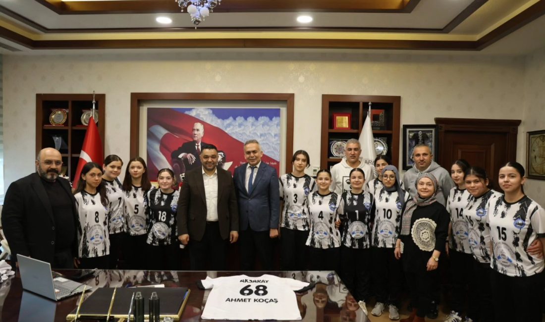 Erzincan’da düzenlenen Yıldız Kızlar Hentbol Yarı Final Müsabakalarında büyük bir