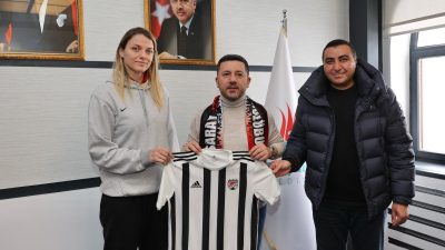 Aksaray 1989 SK Kulübü’nden Nevşehir Belediye Başkanı Rasim Arı’ya Ziyaret