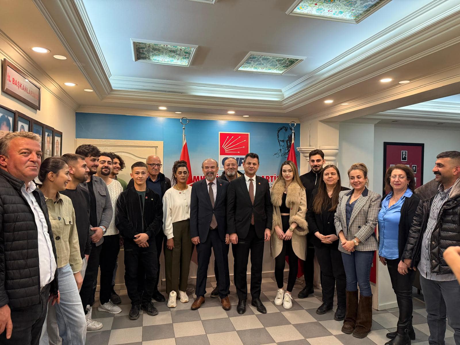 CHP Aksaray’da yoğunluk! Yeni üyeler akın etti