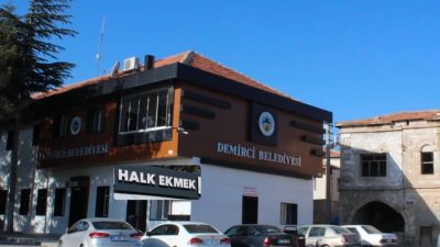Demirci Belediyesi, vatandaşların uygun fiyatlı ve kaliteli ekmeğe erişimini kolaylaştırmak