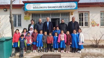 Aksaray Eğitim Bir-Sen Şube Başkanı Murat Görmez, eğitim çalışanlarıyla bir
