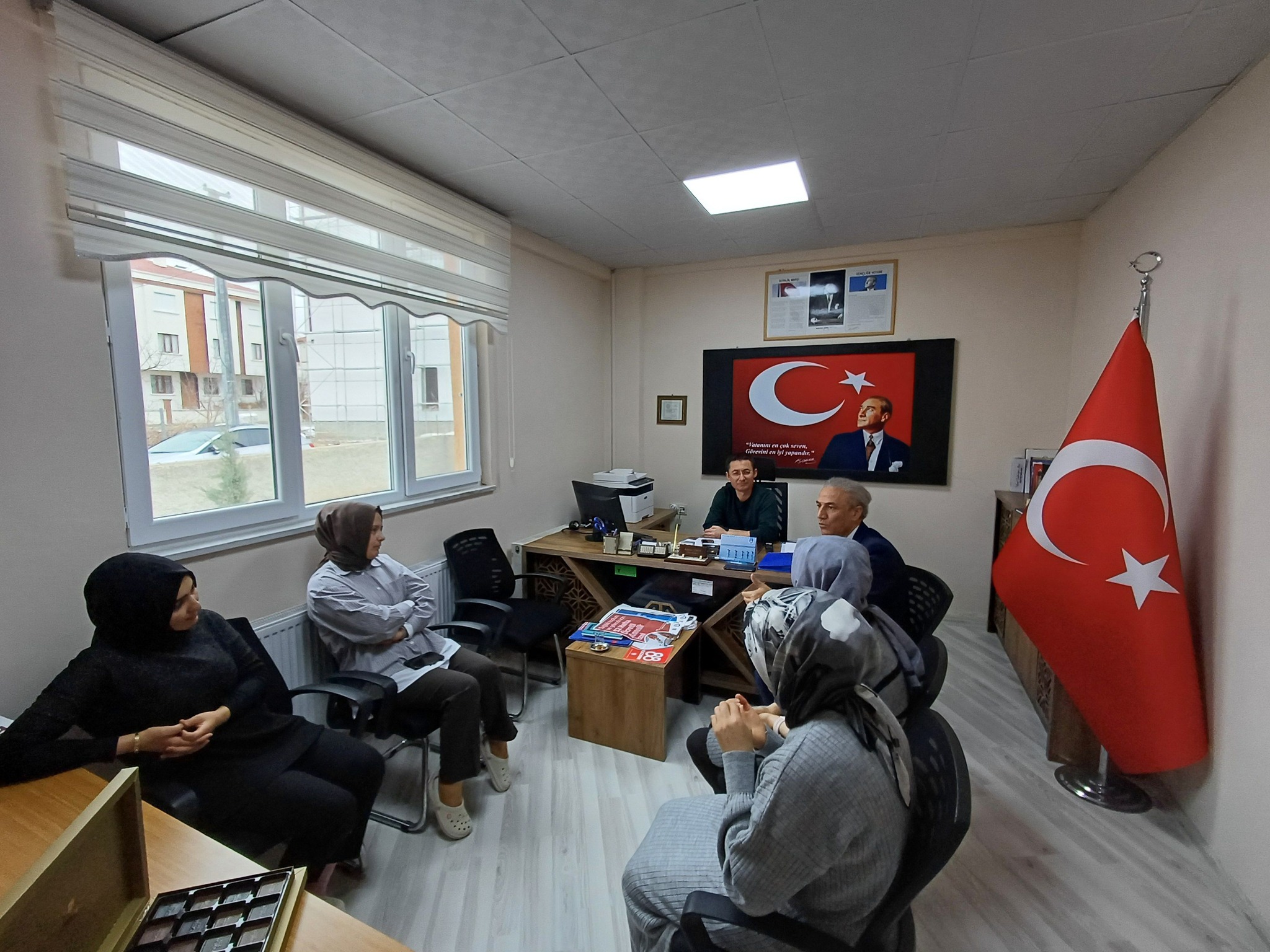 Eğitim-Bir-Sen Aksaray Şube Başkanı Murat Görmez, kentteki eğitim kurumlarını ziyaret