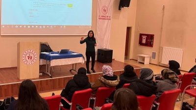Aksaray Gençlik Merkezi, gençlerin iş hayatına adım atarken ihtiyaç duydukları