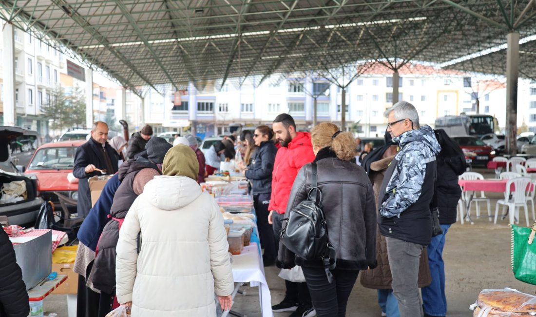 Aksaray’da kadın emeğine destek: Hanımeli Pazarı her Çarşamba açık! Aksaray Belediyesi, kadın girişimcilerin el emeği ürünlerini sergileyip satışa sunabileceği