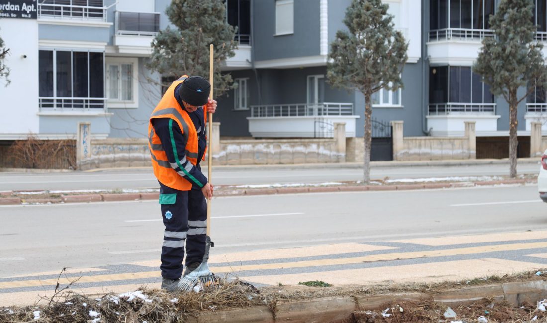Aksaray Belediyesi, Hasas Mahallesi'nde temizlik çalışmalarına hız verdi. Belediye ekipleri,