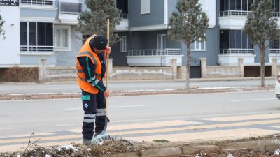 Aksaray Belediyesi, Hasas Mahallesi'nde temizlik çalışmalarına hız verdi. Belediye ekipleri,