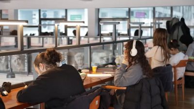 Aksaray Belediyesi tarafından şehrin farklı noktalarında hayata geçirilen kitap konakları,