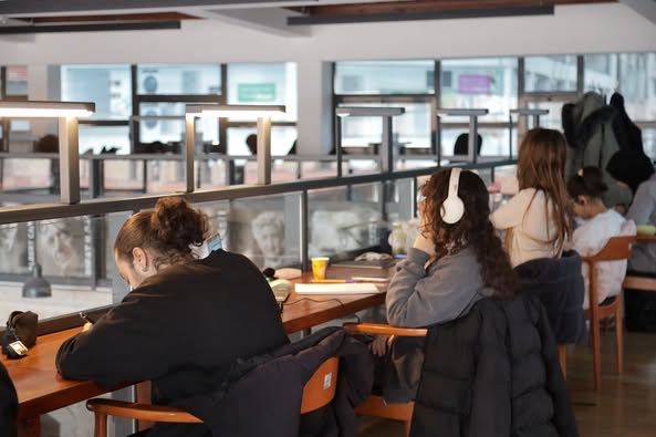 Aksaray Belediyesi tarafından şehrin farklı noktalarında hayata geçirilen kitap konakları,