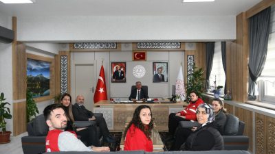 Kızılay Genel Merkez Gönüllülük Direktörlüğü Birim Yöneticisi Ahmet Ergün ve