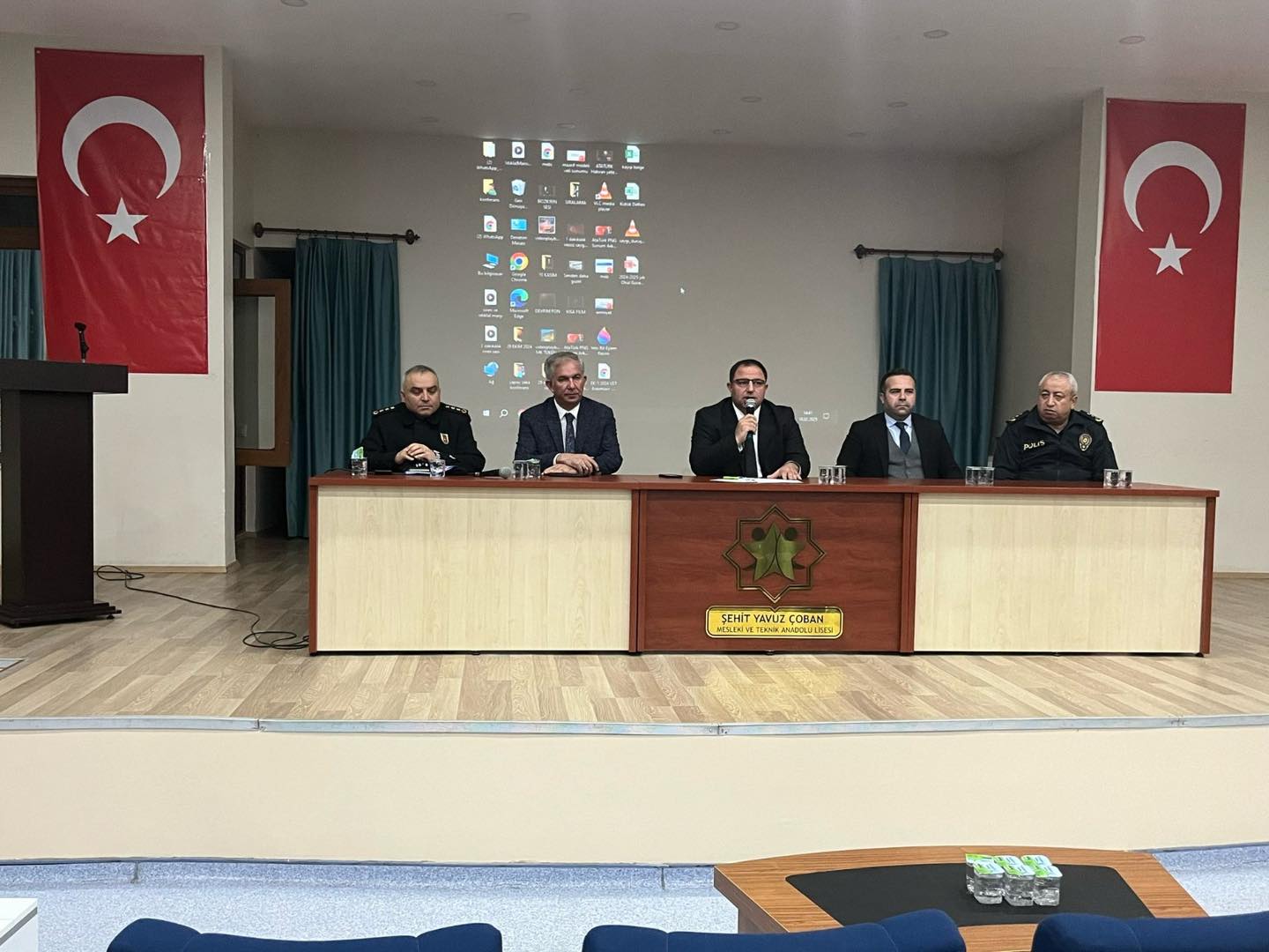 Okullarda güvenlik alarmı; Önlemler gözden geçirildi
