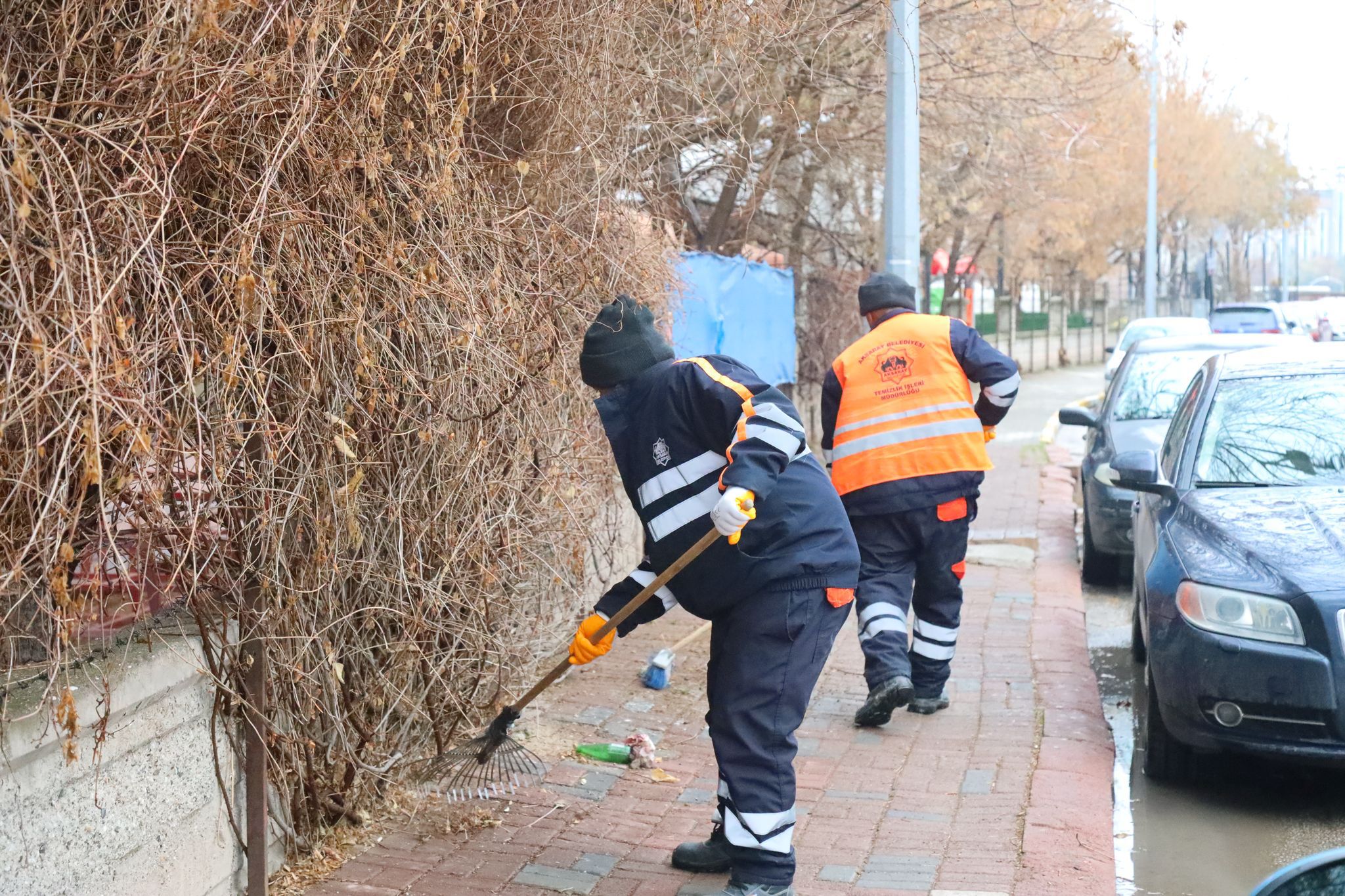 Aksaray Belediyesi’nden mahallelerde mıntıka temizliği