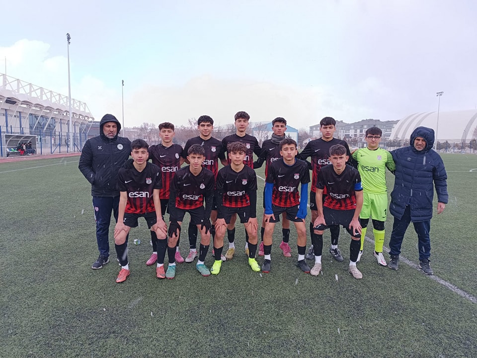 Aksaray Amatör Spor Kulüpleri U16 Ligi’nde 10. hafta karşılaşmaları tamamlanırken,