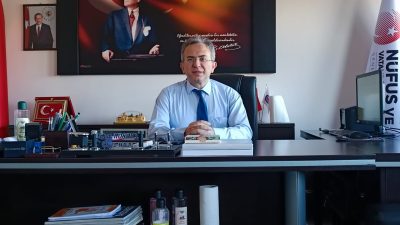Aksaray İl Nüfus ve Vatandaşlık Müdürü Erhan Hoşafcı, eski tip