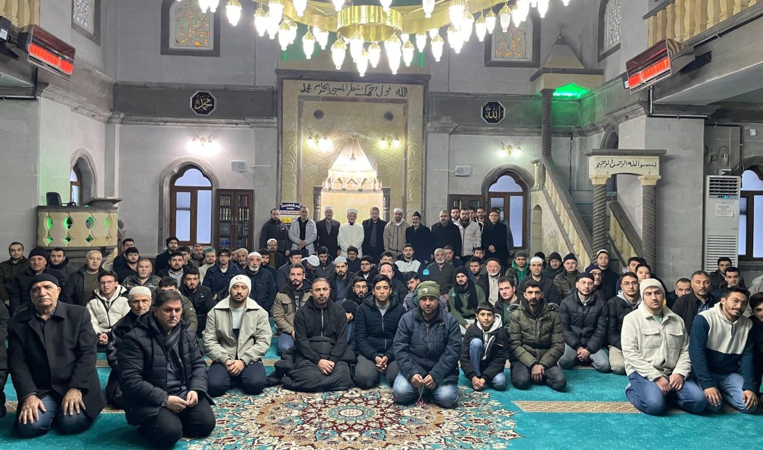 Aksaray’da bu haftaki sabah namazı buluşması, Yakabağları Camiinde gerçekleştirildi. İl