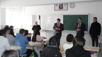 Ortaköy Kaymakamı Ahmet Karatepe, Şehit Süleyman Köse Anadolu Lisesi’ni ziyaret