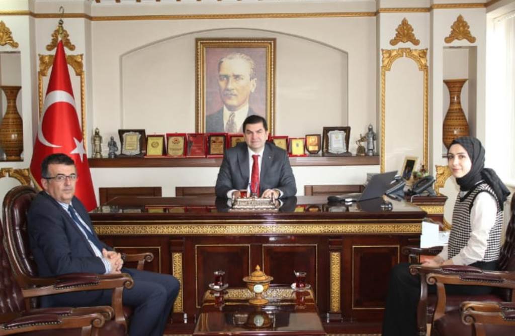 Ortaköy İlçe Malmüdürü Haluk Rıfat Demirel ve Gelir Uzmanı Şeyda