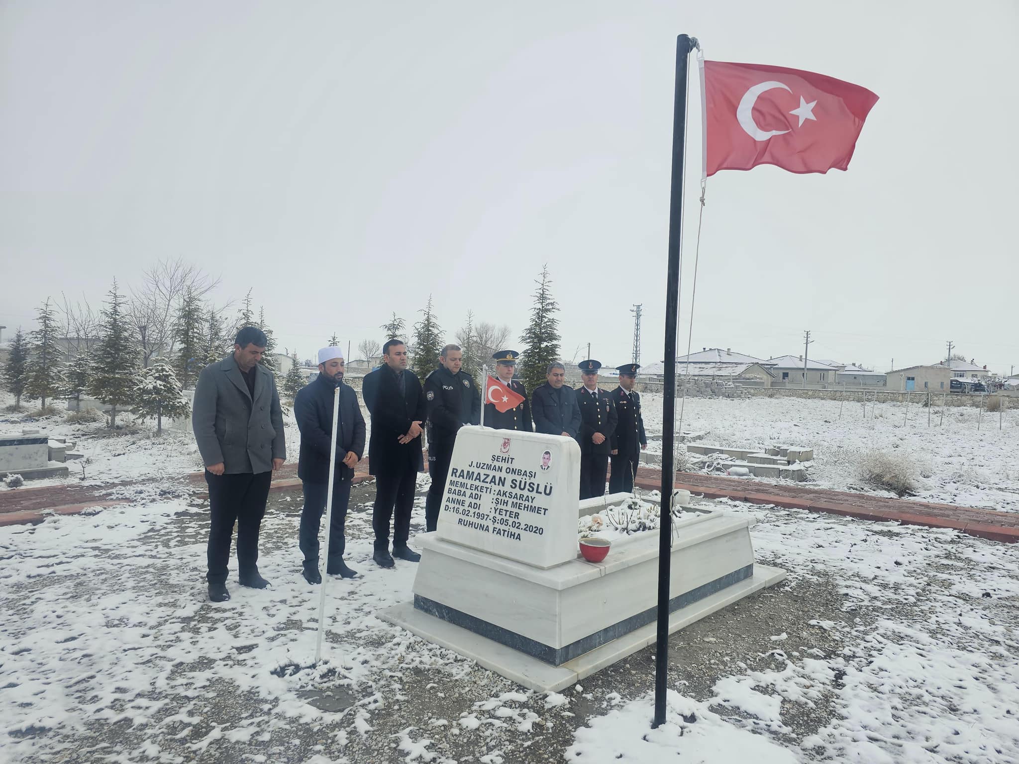 Şehit Ramazan Süslü unutulmadı! Kabri başında duygu dolu anlar