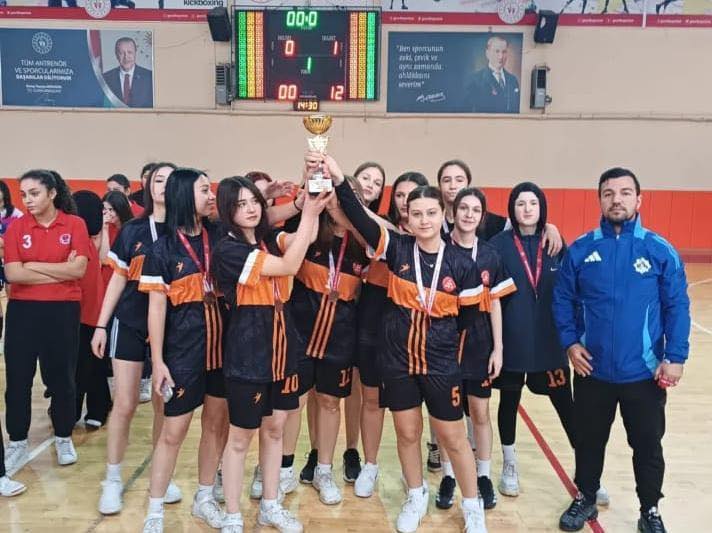 Aksaray’da düzenlenen Okul Sporları