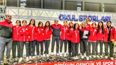 Giresun’da düzenlenen Okul Sporları Hentbol Türkiye Şampiyonası’nda Aksaray Spor Lisesi