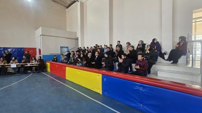 Sultanhanı Kaymakamı Bilal Göksun, “Bilgi Kazansın Projesi” kapsamında düzenlenen bilgi