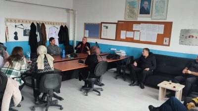 Türk Eğitim-Sen Aksaray Şube Başkanı Ali Toprak, eğitimcilerle bir araya