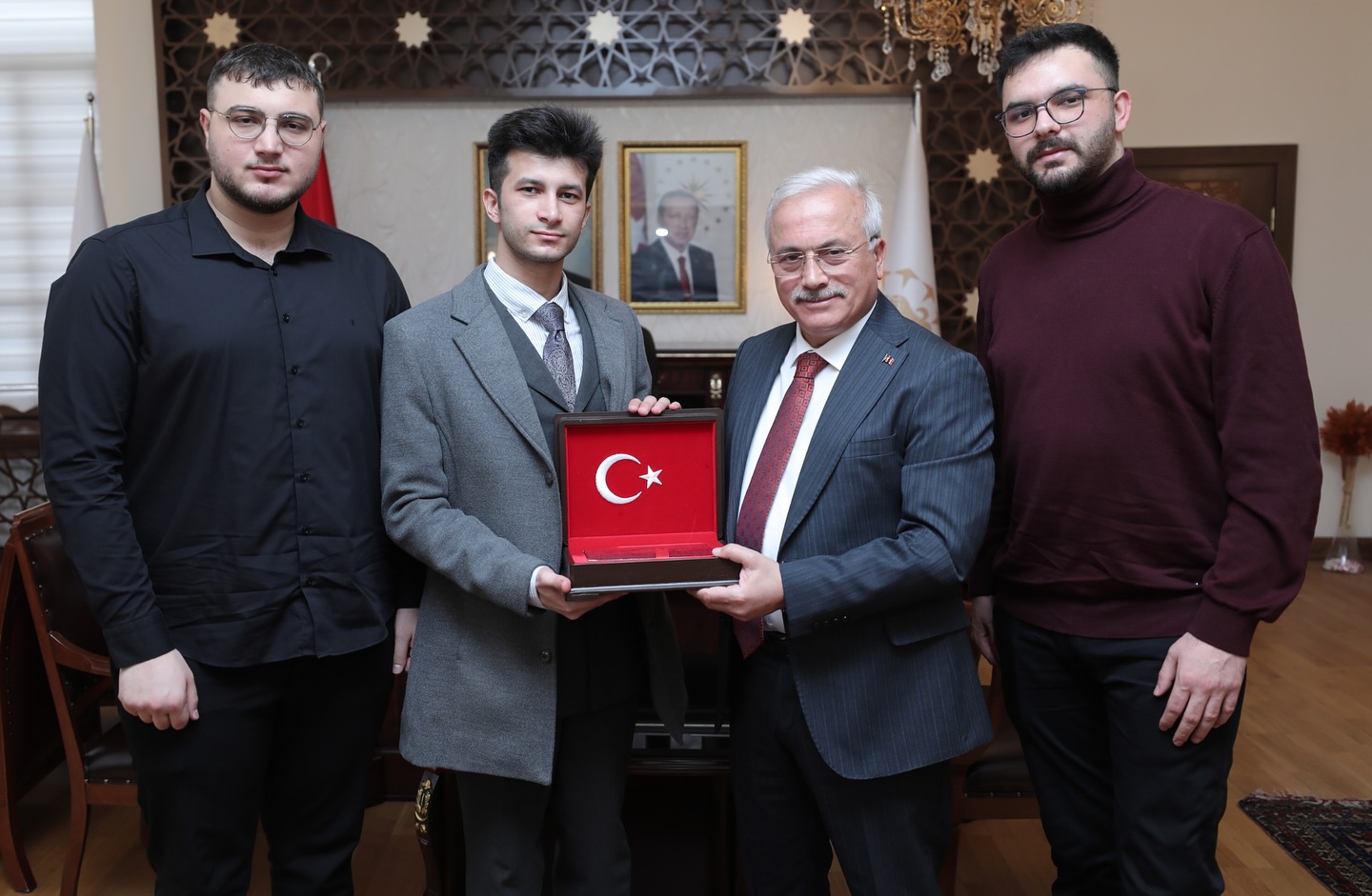Aksaray Valisi bu gençlerle gurur duydu
