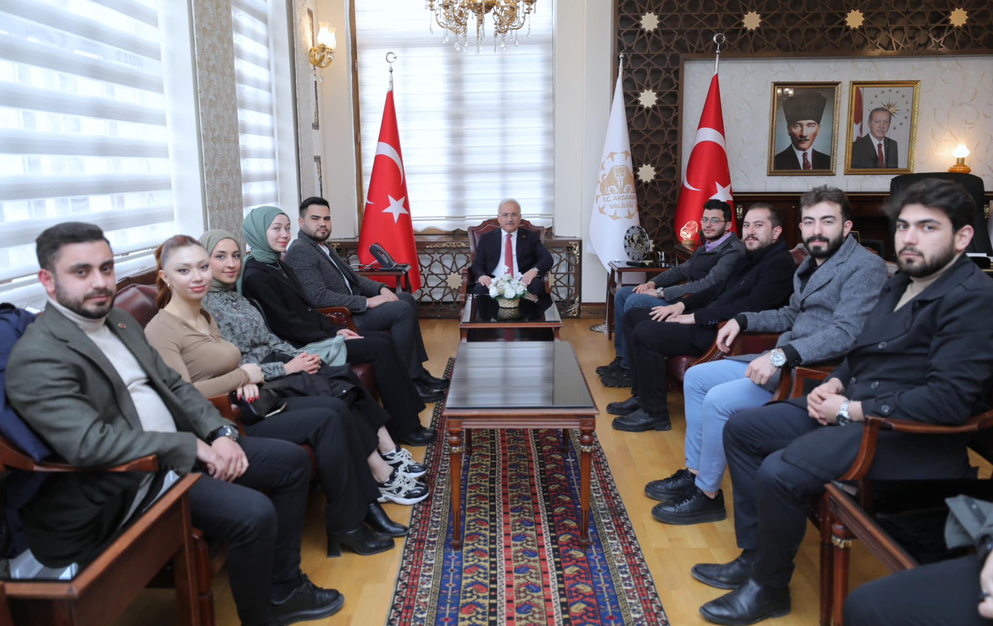 Vali Kumbuzoğlu AK Parti Gençlik Kolları heyetini ağırladı