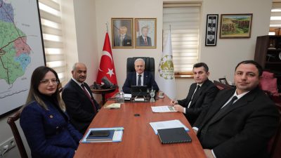 Aksaray Valisi Mehmet Ali Kumbuzoğlu, vali yardımcılarıyla bir toplantı gerçekleştirerek