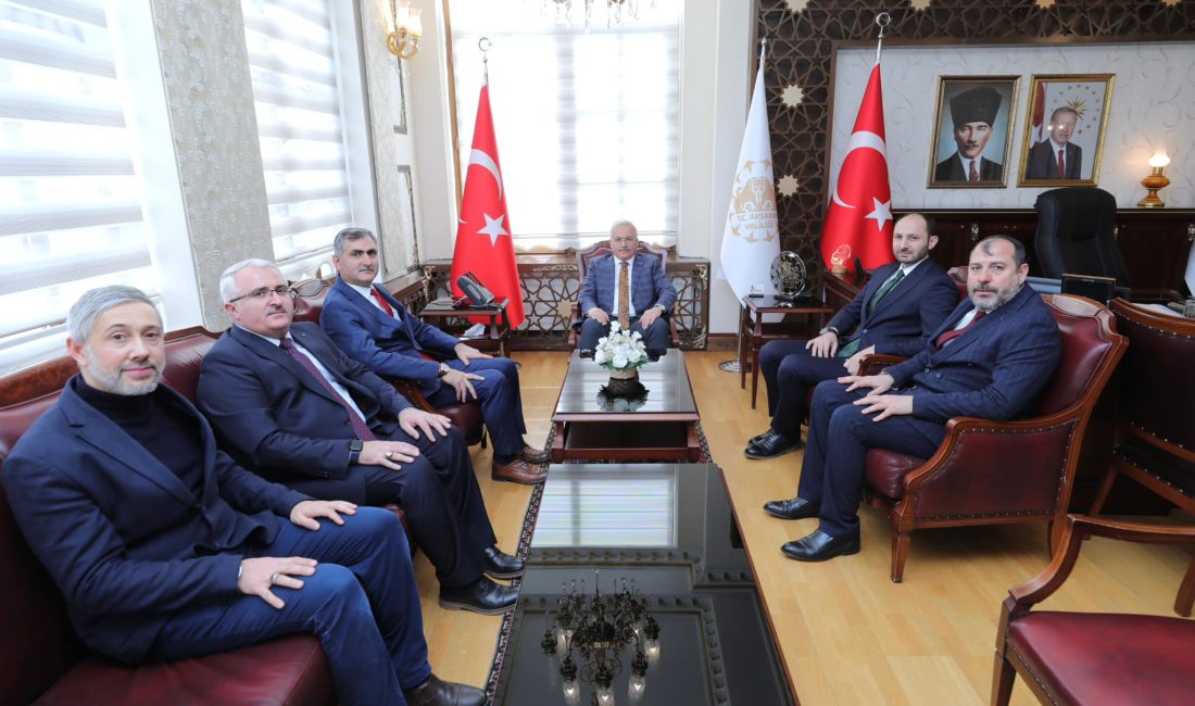 Aksaray Valisi Mehmet Ali Kumbuzoğlu, Safa Vakfı Genel Başkanı Mehmet