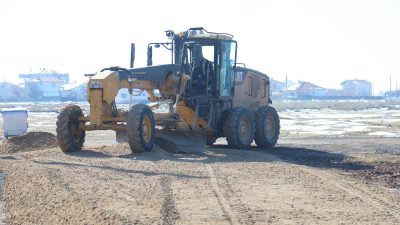 Aksaray Belediyesi, Hürriyet Mahallesi’nde yol altyapı çalışmalarına devam ediyor. Ekipler,