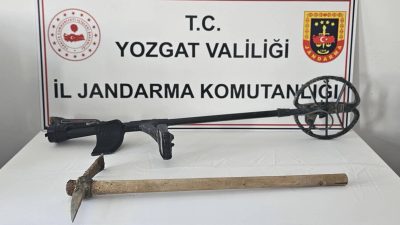 Yozgat'ta kaçak kazı yapan kişi, jandarma ekiplerince gözaltına alındı.