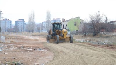 Aksaray Belediyesi, şehir genelindeki altyapı yatırımlarına hız kesmeden devam ediyor.