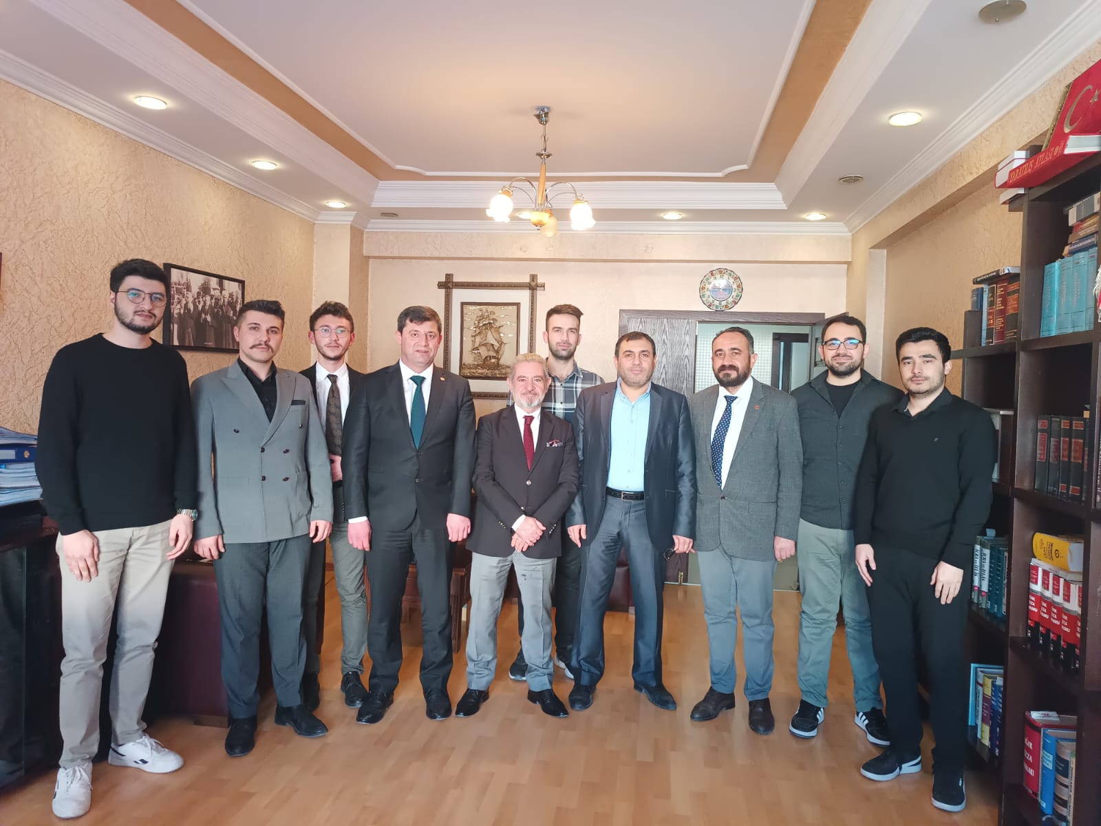 Aksaray Barosu avukat ziyaretlerini sürdürüyor; Meslek hakları konuşuluyor