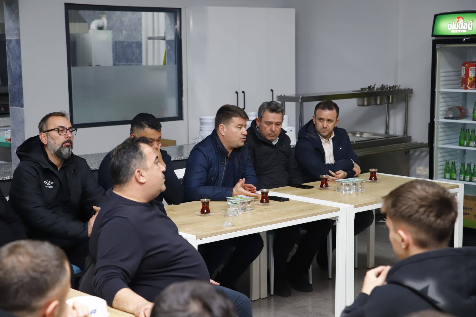 Başkan Dinçer; Yönetim ve belediye başkanı takıma destek verdi!