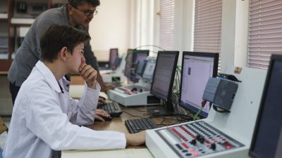 Aksaray Üniversitesi Sürekli Eğitim Merkezi (ASÜSEM) farklı alanlara yönelik kurslar