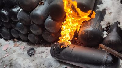 Yozgat'ta bir oto tamirhanesinde otomobilin LPG tankının alev alması sonucu
