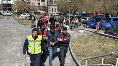 Niğde’nin Bor ilçesinde Hristiyan bir erkeğe ait olduğu değerlendirilen mumyayı