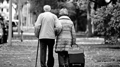 Avrupa Birliği (AB) ülkelerinde ortalama yaşam süresi 81,4 yıla çıktı.