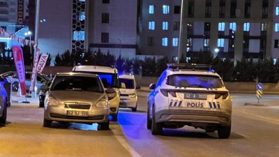 Konya Merkez Selçuklu ilçesinde çıkan silahlı kavgada 2 kişi yaralandı.