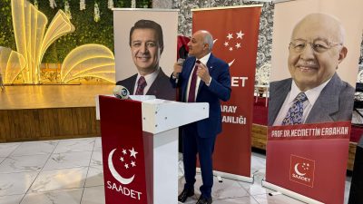 Saadet Partisi Aksaray İl Başkanlığı iftar programında bir araya geldi.