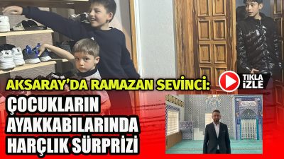 Aksaray'da teravih namazı için camiye gelen çocuklar, ayakkabılarına bırakılan harçlıkla