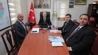Aksaray Valisi Mehmet Ali Kumbuzoğlu, vali yardımcılarıyla bir araya gelerek
