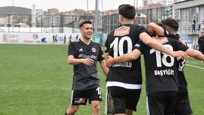Siyah-beyazlı ekip, son iki maçını kazanarak 59 puanla zirvedeki yerini