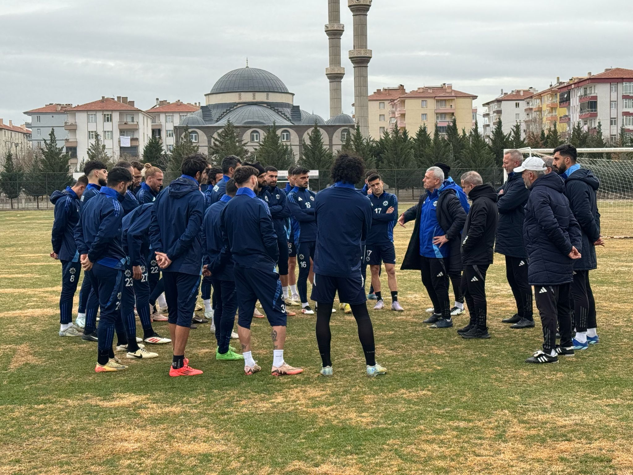 Aksarayspor , liderlik yarışında hata yapmak istemiyor!