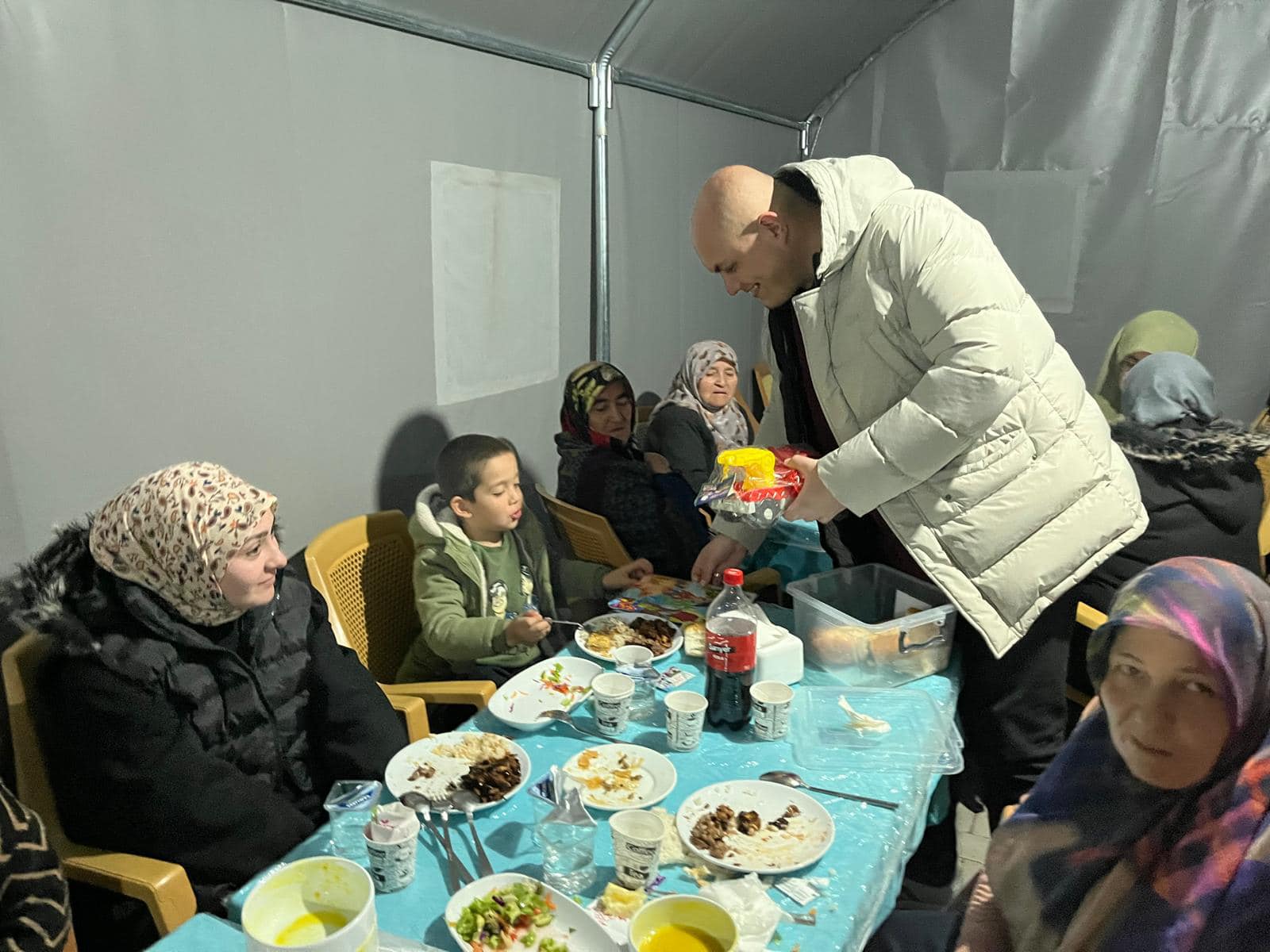 Köylerde sofralar kuruldu; Ağaçören’de Ramazan bereketi: