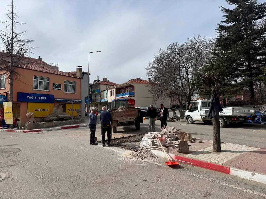 Ağaçören’de bayram hazırlığı; Belediye ekipleri sahada!  