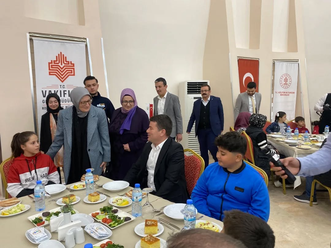 Aksaray’da gönüller birleşti; AK Parti Genel Başkan Yardımcısı Uygur’dan bir dizi ziyaret 