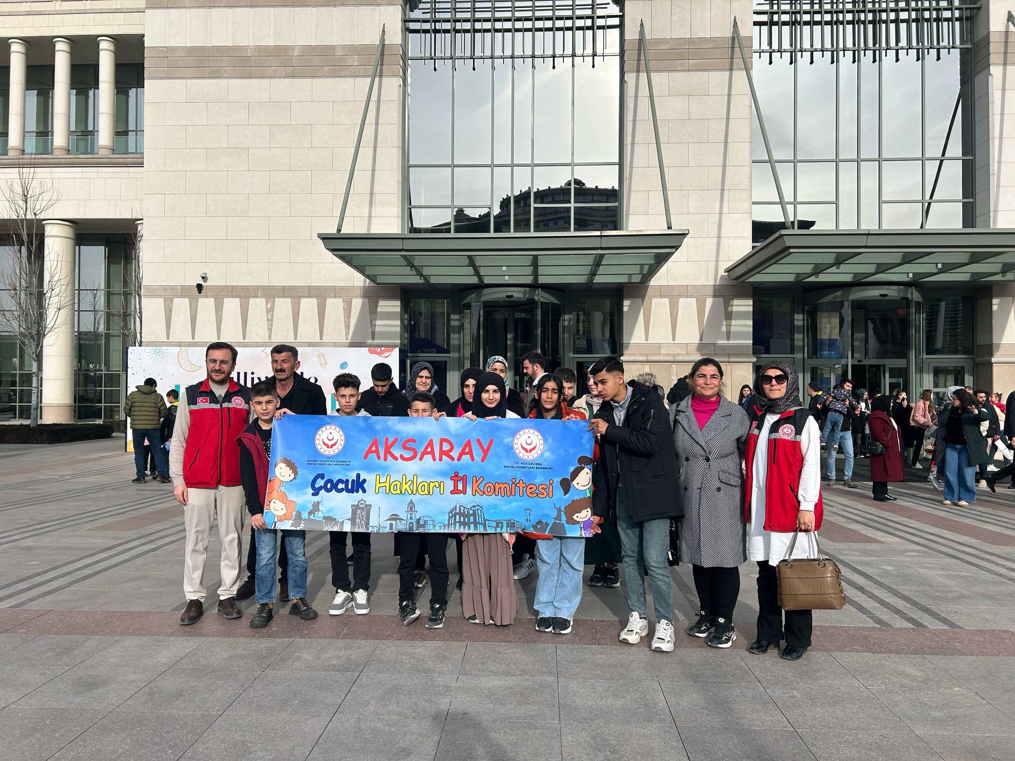 Aksaray Çocuk Hakları İl Çocuk Komitesi’ne üye çocuklar ve aileleri,