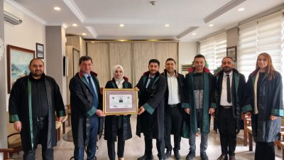 Aksaray Barosu’nda düzenlenen yemin töreni ile Av. Kevser Yeşilyurt ve